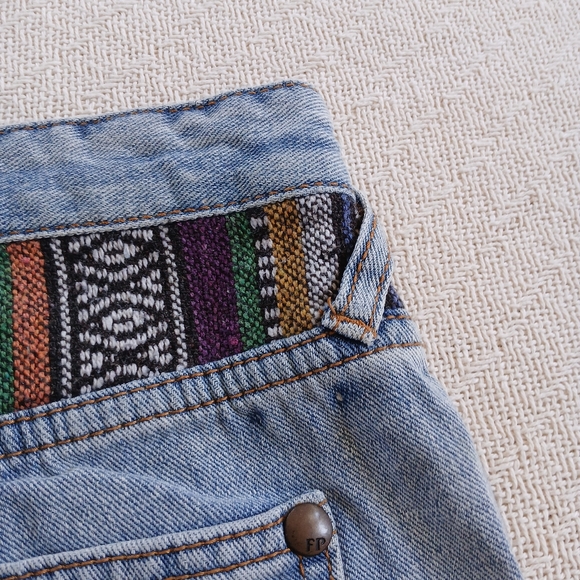 free people ♡ baja cutoff denim shorts - Picture 9 of 11